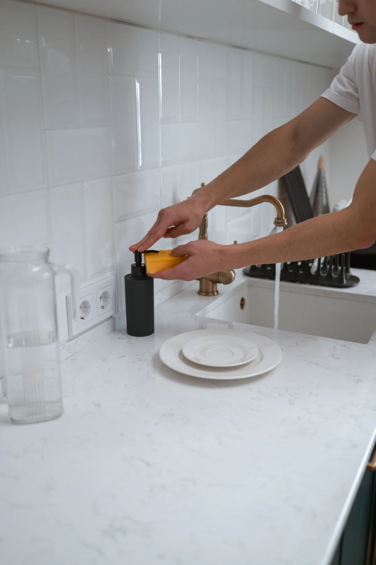 clean kitchen evening counter clear - Cozyner