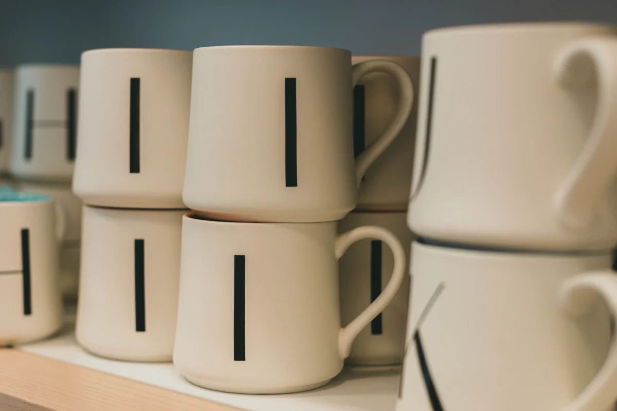 coffee station mugs shelf hot - Cozyner