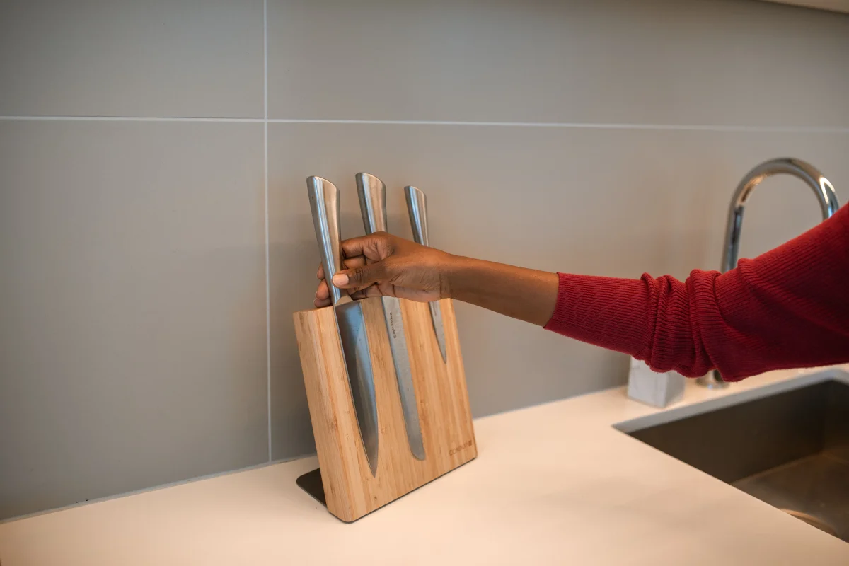 magnetic knife strip wall kitchen - Cozyner
