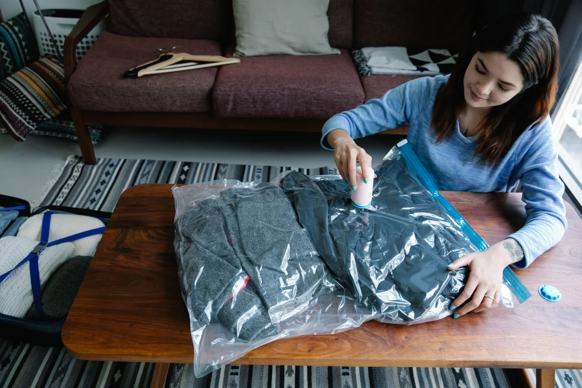 vacuum storage bags compressed blankets - Cozyner